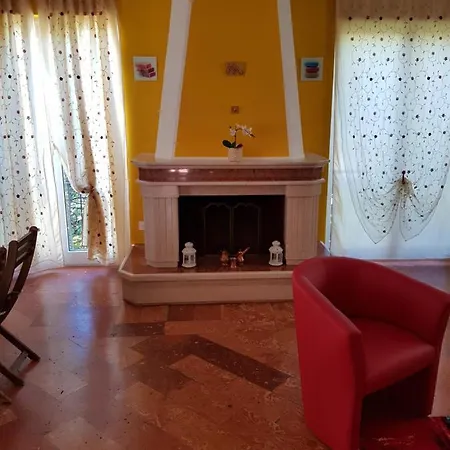 לינה וארוחת בוקר Casa Emma Vacallo