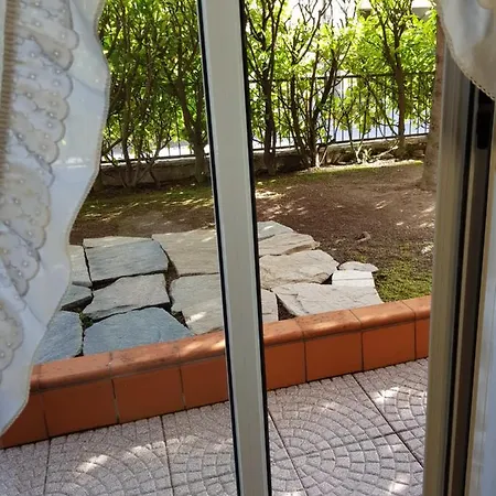 לינה וארוחת בוקר Casa Emma